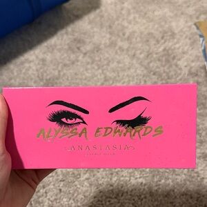 Anastasia Beverly Hills Alyssa Edwards Palette - Bold Pink